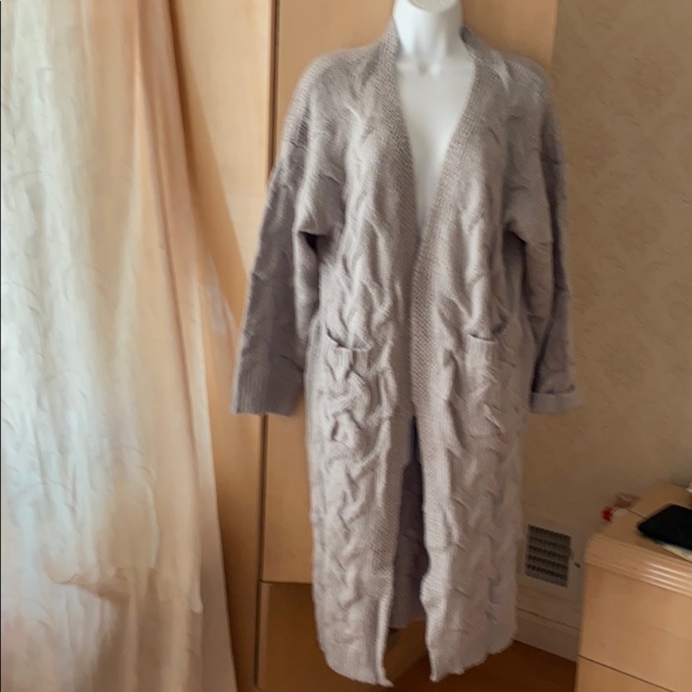 Winter cardigan size M . - Picture 3 of 8